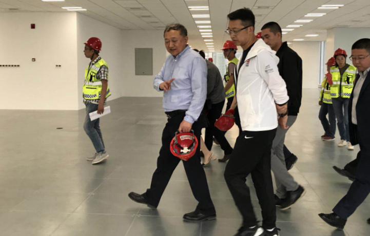 2019 年 7 月華潤置地李欣總裁一行到鴻運金茂考察.PNG 2019 年 7 月華潤置地李欣總裁一行到鴻運金茂考察.PNG